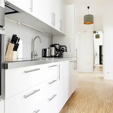 Sc 01 By Rockchair Apartments L Superhost Status L 2 Bedrooms Boxspringbeds Balcony Elevator - Cozy Family & Business Flair Welcomes You! Berlin Extérieur photo