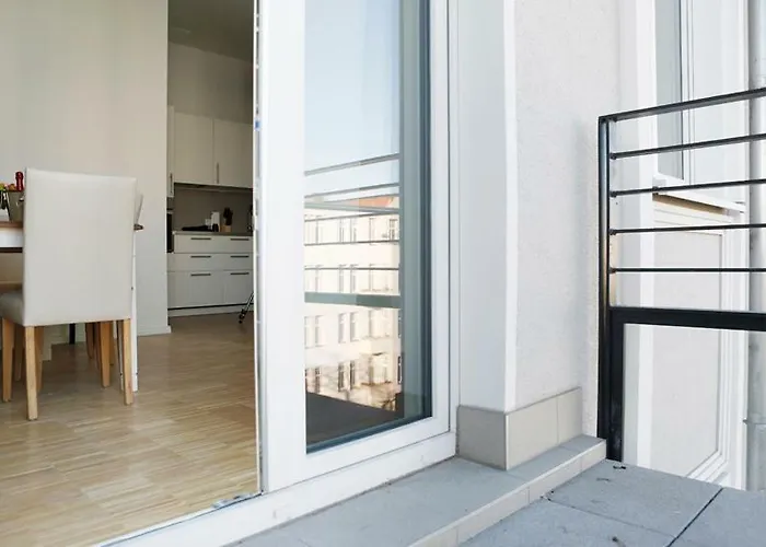 Sc 01 By Rockchair Apartments L Superhost Status L 2 Bedrooms Boxspringbeds Balcony Elevator - Cozy Family & Business Flair Welcomes You!